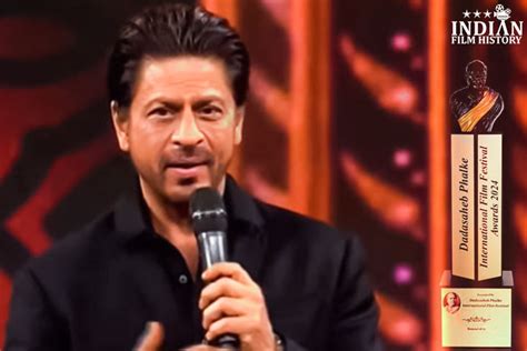 Shah Rukh Khan Wins Best Actor Award At Dadasaheb Phalke IFF Awards ...