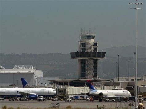 Oakland International Airport (OAK/KOAK) - Oakland, California