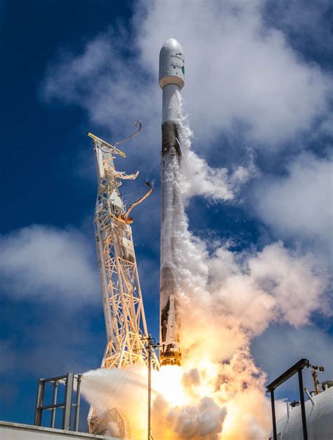 SpaceX launch LIVE stream: Watch Falcon 9 blast off online right HERE | Science | News | Express ...