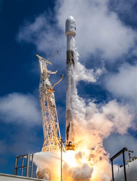 SpaceX launch LIVE stream: Watch Falcon 9 blast off online right HERE ...