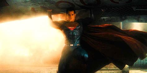 James Gunn Gives Update On New Superman Costume For DC Universe Movie ...