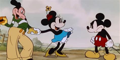 Mickey Mouse's Original Name & Connection To His Disney Rival Everyone Forgets About