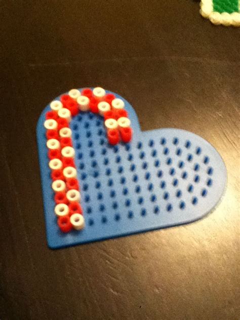 Perler Beads Candy Cane - Inter disciplina