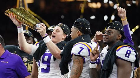 Joe Burrow caps historic season with national title win