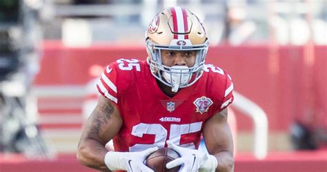 49ers' Elijah Mitchell Undergoing Procedure on Finger Injury; Status ...