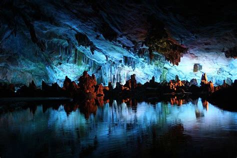 The Enchanted Glowworm Caves of Waitomo – Unusual Places