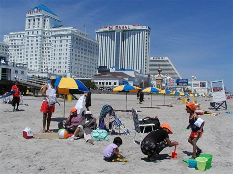 Atlanta Beauty: Atlanta beach in the city FUN