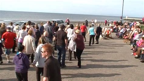 World Record Slosh Dance at Music on the Prom Girvan - YouTube