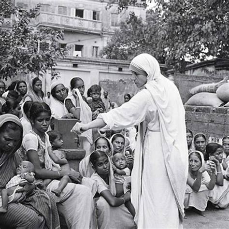 For the Centenary of Mother Teresa's Birth, a Trove of Rare Photos | Mother teresa, Mother ...