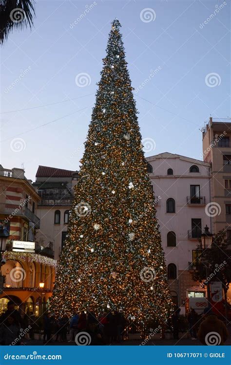 CHRISTMAS TREE LIGHTS, SALERNO, SOUTH ITALY Editorial Photo - Image of salerno, italy: 106717071