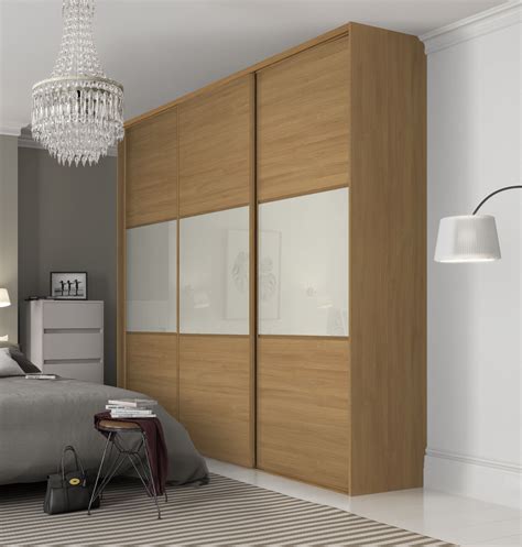 How To Choose The Right Oak Wardrobe Doors For Your Bedroom