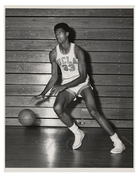 Kareem Abdul-Jabbar Signed Photograph | RR Auction