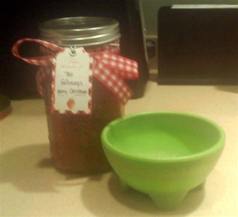 Susan's EASY Salsa Recipe Makes about 1 quart. Cute gift in quart ball ...