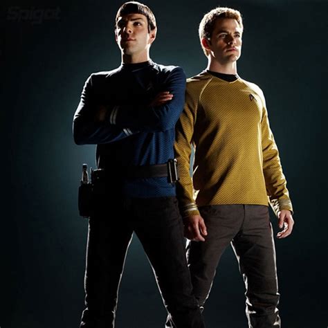 Trekkies rejoice! 'Star Trek Beyond' set photos reveal new Starfleet uniforms, new alien