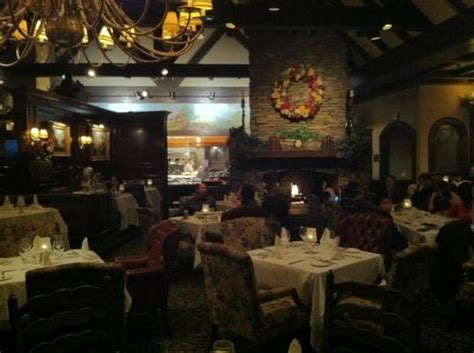 Summit House Restaurant in Fullerton, California: information, coupons, menu and ratings