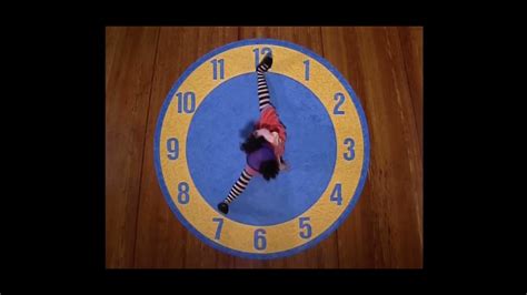 Big Comfy Couch clock rug stretch Christmas version (Season 4) - YouTube