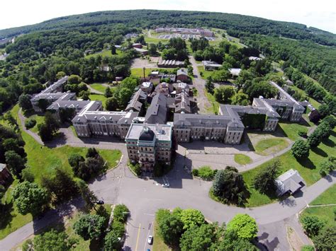 Greystone Park Psychiatric Hospital, Morris Plains, NJ, built 1876, demolished 2015. More pics ...