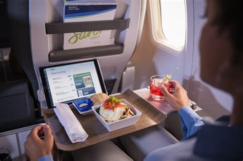 Fresh, local, feel-good: Airplane food with no compromises - Alaska Airlines News