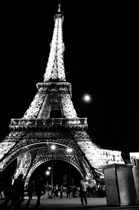 File:Eiffel Tower (3438957111).jpg - Wikimedia Commons