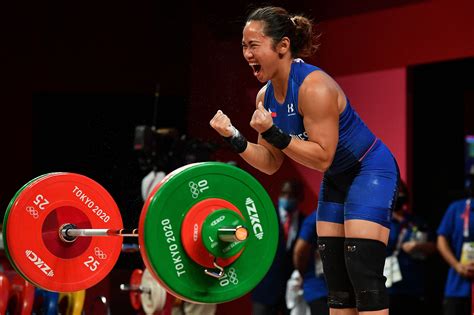 Hidilyn Diaz wins Philippines' first Olympic gold medal with weightlifting | Houston Style ...