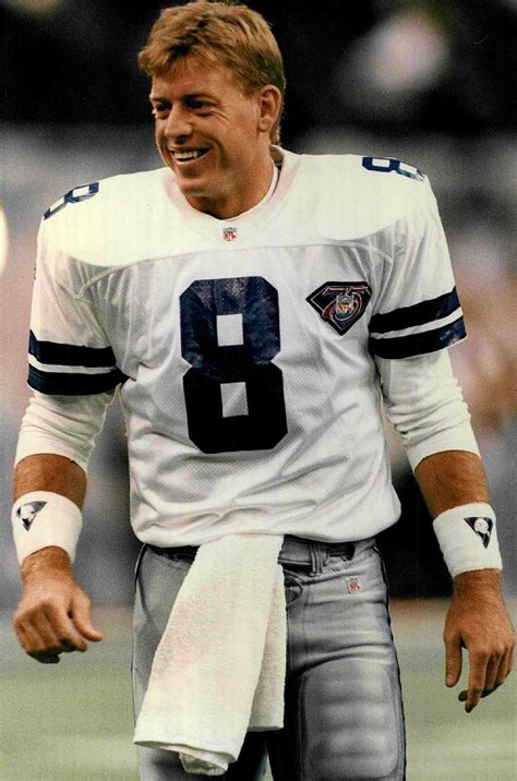 Dallas Cowboys Legend Troy Aikman Launches Low Cal Beer Eight in Texas