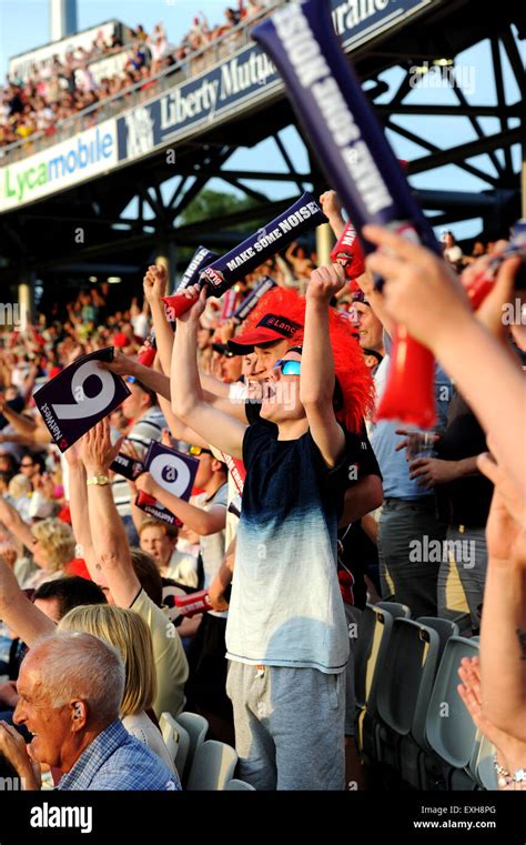 Old Trafford Fans High Resolution Stock Photography and Images - Alamy