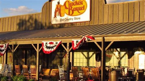 Don't Feel Like Cooking on Thanksgiving? Head to Cracker Barrel for a Full Meal