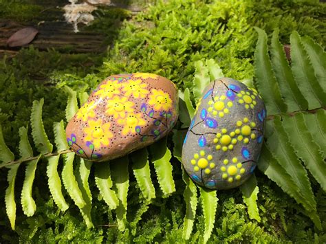 Painted rock glow in the dark paint | Painted rocks, Glow in the dark, Crafts