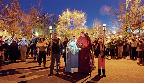 Hundreds flock to Plaza in Santa Fe for Las Posadas - News Taco