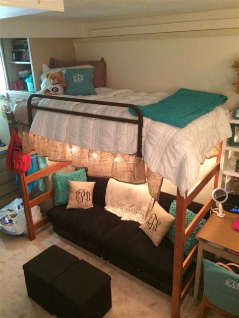 UGA dorm room #HabitacionesMatrimonialesNordicas Dorm Room Storage, Dorm Room Hacks, Dorm Room ...