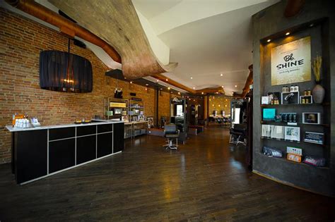 Hair salons in Chicago for hair cuts, color and blowouts