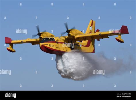 CANADAIR CL-415 FIRE FIGHTING WATER BOMBER OF THE GREEK AIR FORCE Stock Photo - Alamy