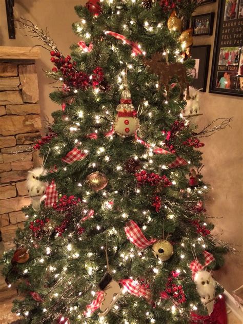 35 Country Christmas Tree Decorations Ideas - Decoration Love