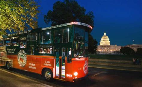 Washington DC: Monuments by Moonlight Nighttime Trolley Tour | GetYourGuide