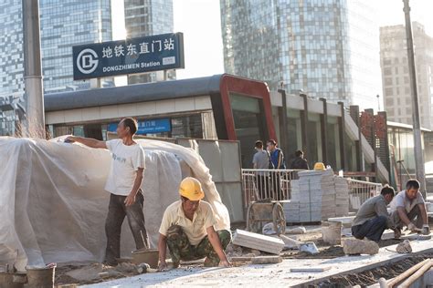 Beijing subway construction, metro stop | Credits: Benoit Co… | Flickr