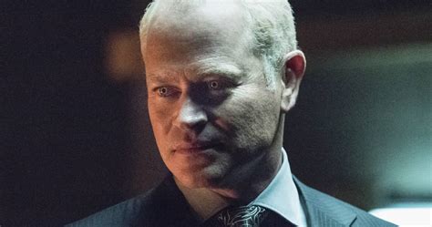 Arrow Villain Damien Darhk Will Crossover to Flash & Legends