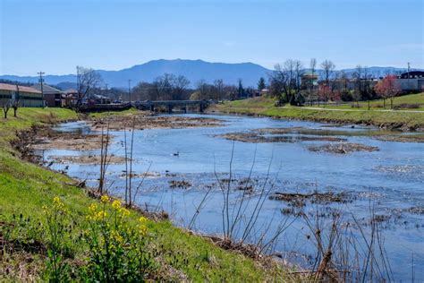 How to Plan Your Sevierville Trip on a Budget - Sevierville, Tennessee