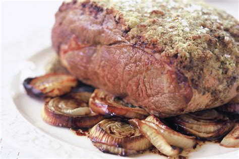 How to make Roast Beef With Horseradish Crust Recipe