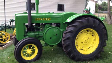 Starting & Driving 1945 John Deere Model D Tractor - YouTube