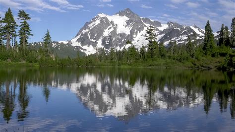 5 Gorgeous hikes near Mt. Baker You Must Take This Summer