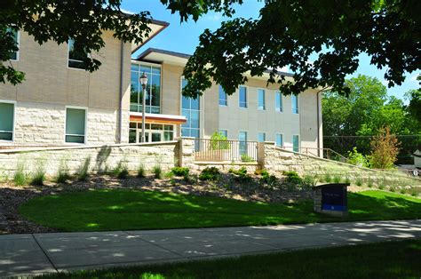 Upper Iowa University Liberal Arts Building - Derck & Edson