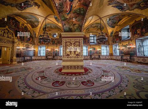 Russia, Moscow. Ornate room inside the Grand Kremlin Palace Stock Photo - Alamy