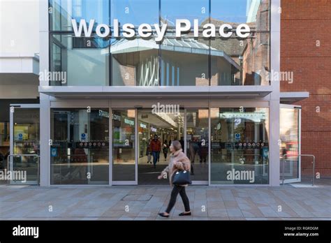 Woking shopping centre hi-res stock photography and images - Alamy