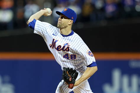 MLB free agency: Jacob deGrom could be headed back to the New York Mets