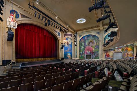 An Iconic New York City Theater Just Completed a Major Renovation ...