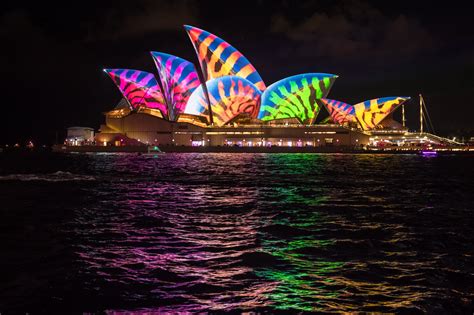 The Sydney Opera House Comes to Life (Literally) With Vivid Sydney Light Show | ArchDaily