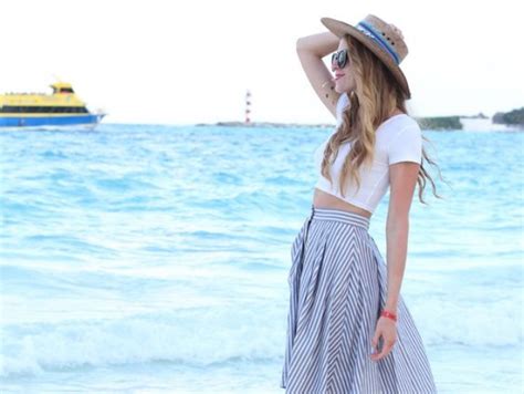 40 Beach Outfit Ideas to wear this Summer