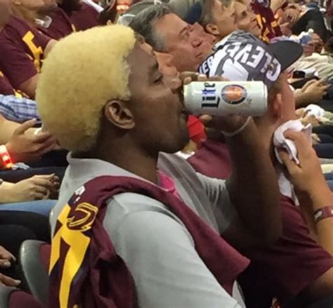 Andrew Bynum Hair – BlackSportsOnline