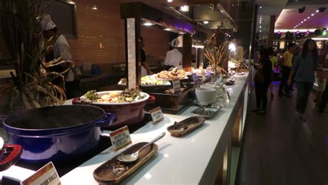 10 Buffet Restaurants to Celebrate Special Occasions - FoodFindsAsia.com