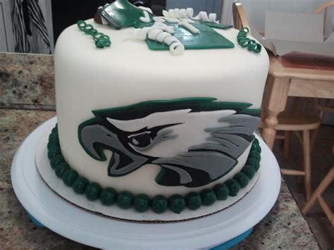 Philadelphia Eagles - Cake by TAINAKITCHEN - CakesDecor